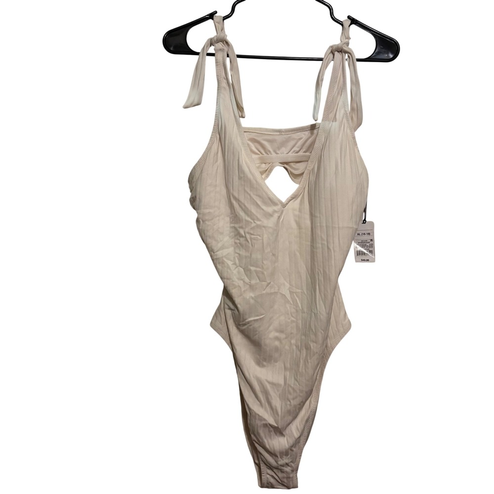 Shade & Shore Women's Swimsuit XL NWT Off-White Ribbed V-Neck One Piece